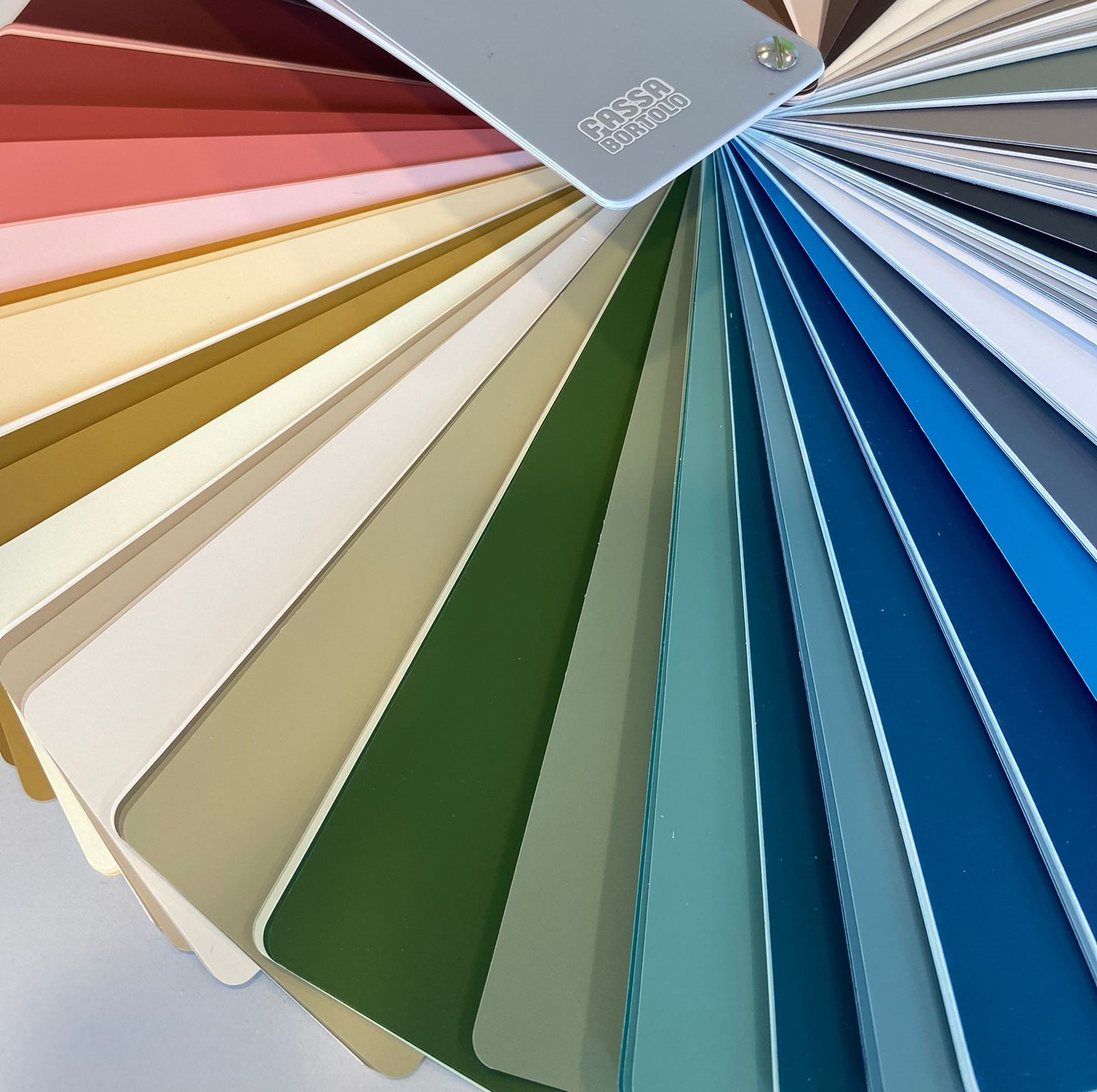 Technologies used for textile color measurement